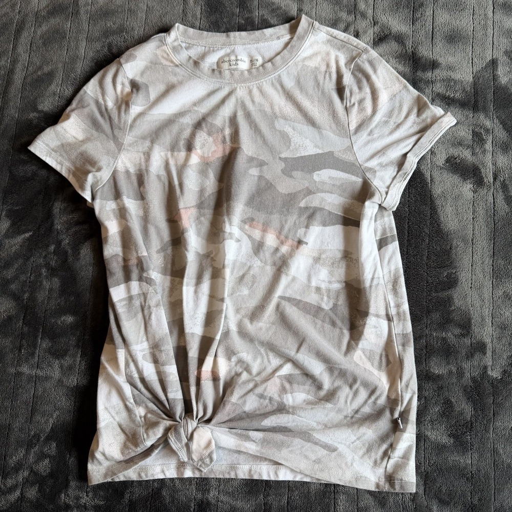 Abercrombie Kids Girls XL Grey Pink‎ Camouflage T-Shirt Tie Front Knot